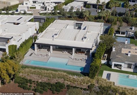 kylie jenner palm springs home